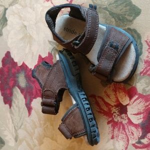 Boys Stride Rite sandals size 5